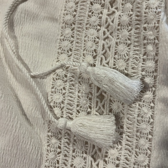 H&M white tee - Picture 4 of 5